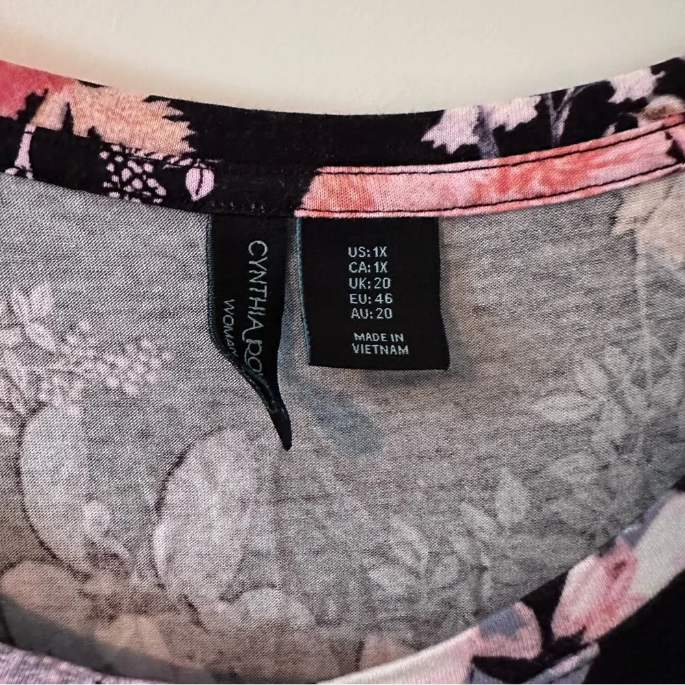 Cynthia Rowley Black Pink Floral Short Sleeve Top 1X - Picture 2 of 6